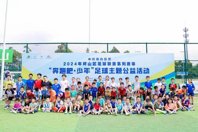中国男篮：徐昕3封盖战欧洲强敌，廖三宁5中1，王俊杰最高分